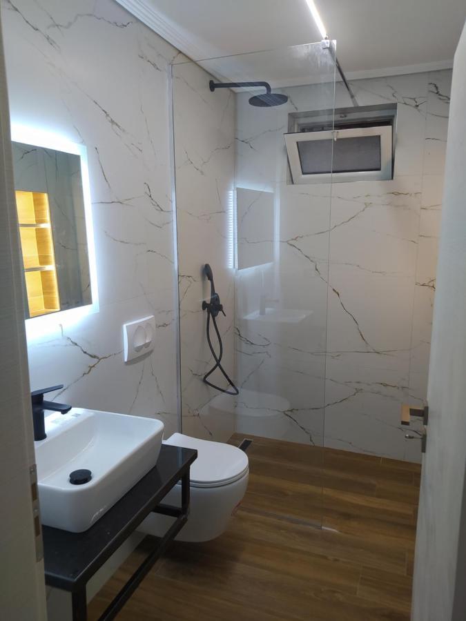 Lighting Jasminum Apartment Sarandë エクステリア 写真