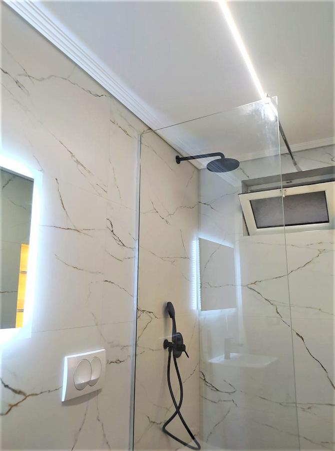 Lighting Jasminum Apartment Sarandë エクステリア 写真