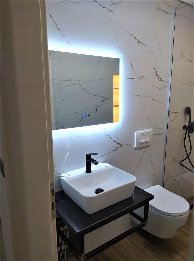 Lighting Jasminum Apartment Sarandë エクステリア 写真
